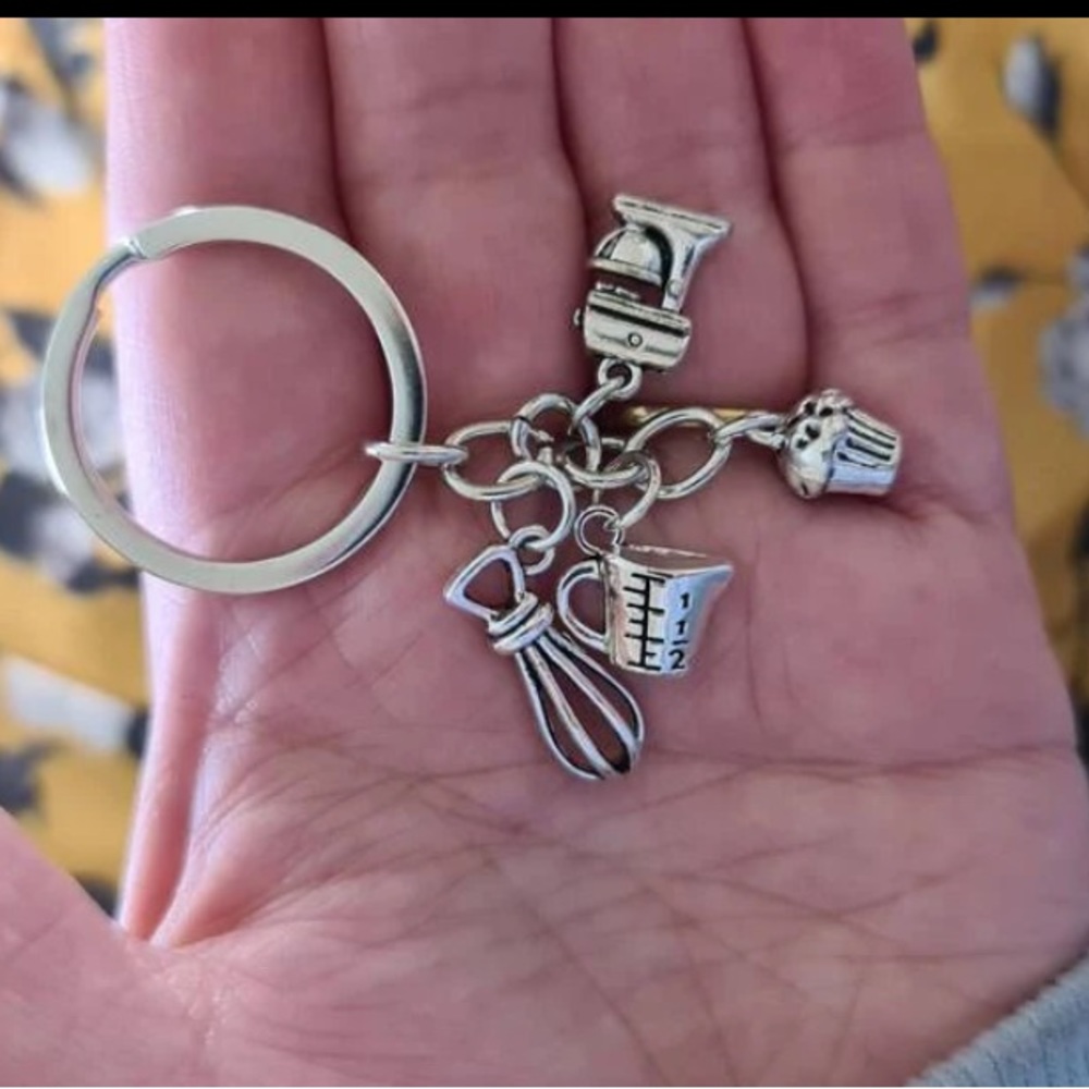 Baker Charm Keychain - Picture 3 of 4